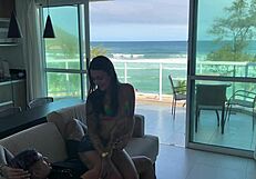 cheguei da praia MOLHADA de tesão e GOZEI gostoso no pau do bandido!!