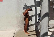 a moça da churrasqueira aguenta minha linguiça na bunda dela