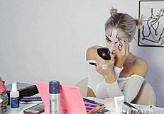 Harley Quinn makeup tutorial by Miss Daisy Diamond for Halloween