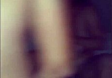 Dois novinhos revezam na milf karina creampie cuckold husband watches group slut