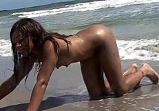 Ebony Fat Ass Dripping Wet Public Beach Dildo Pounding