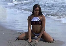 Ebony Fat Ass Dripping Wet Public Beach Dildo Pounding