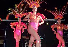 wanna see that big ass shake in tight leggings and pantyhose? 🔥