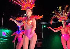 wanna see that big ass shake in tight leggings and pantyhose? 🔥