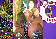 Jessica Grabbit flashes her huge natural tits at Mardi Gras!!