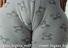 juicy bbw cameltoe spreads big pussy lips for homemade tease