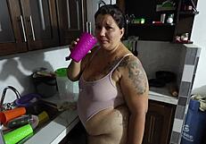 pov sexo con esta colombiana bbw latina de gran culo y tetas naturales mamando verga y cogiendo en oficina con fishnets