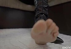 you gotta jerk off on my hot feet now