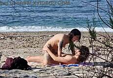 Passionate lovers fuck on beach with female squirting orgasms caught telephoto
