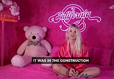 Gi Genesini Fingers Big Brazilian Ass