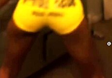 my ebony ass in leggings feels softer than a water bed