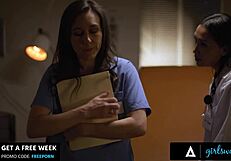 Girlsway! Doctor Vicki Chase demands Sinn Sage spread legs wide!