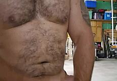 Elewis6 fingers her wet pussy solo on cam December 20