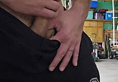 Skjult strand-cam fanger stesbrors første blowjob-creampie inde i mig