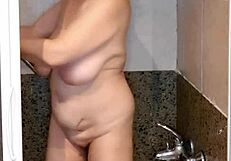 Huge Natural Tits Milf Mariaold Showers Naked