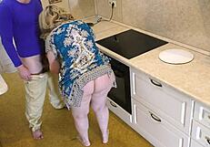 Mature milf grabs big ass impaling it deep on thick penis homemade style