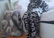 Elza Kom's Nylon Tights Obsession?