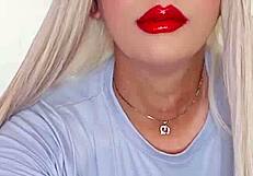 trans webcam babe tries new crossdressing toys 😘