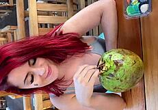 encontrei essa puta de big ass e levei pro banheiro pra mamar e foder 😈🍑💦