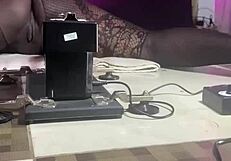 Amateur milf slut squirts wildly on massive pussy machine