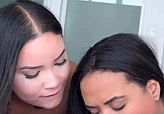 asiática gostosa, quer ver eu chamar minha amiga latina pra ménage com negão e facial interracial?