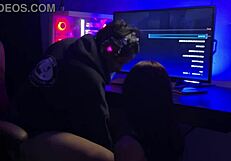 mi esposa compitiendo contra spider-man con handjob salvaje... uff