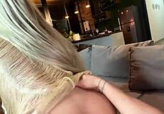 follando caliente con colombiana tetona y verga monstruosa en publico