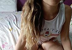 18 años babe so caliente 😍 amateurs ready for wild fun 🔥 who's joining? super hot action awaits!