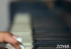 barely legal 18+ pink teen fingers wet pussy lips then toys tight hole