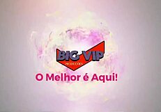 whoa this hot latina maid flashes big tits n pussy 😍🍑