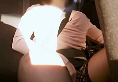 Damn this busty babe stuffs massive dildo in taxi pussy screaming loud