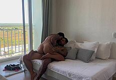 visitei o vizinho gostoso e mostrei meu corpo curvy com clit enorme