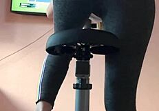 did peeing my tight leggings mid-workout turn you on?