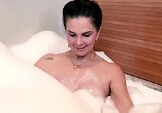 Fudendo a Musa da Banheira Luiza Ambiel with Big Brazilian Cock Homemade Fetish