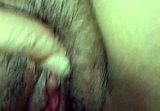 watch this teen rub her wet cameltoe pussy till she cums