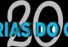 Eating shaved milf pussy crown closeup while riding hidden from parents