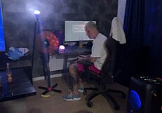 i watch wife humiliate me fucking buddies at home party