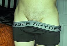 amateur flaunts her perfect curvy body on camera