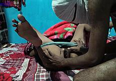 desi wife shakes ass closeup while hubby films dirty chudai