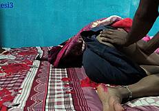 desi wife shakes ass closeup while hubby films dirty chudai