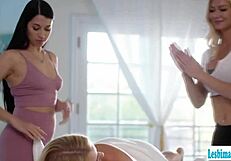 i watch my wife's booty get licked by hot masseuse in steamy threesome