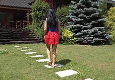 short skirt no panties garden tease fresh air pussy flash