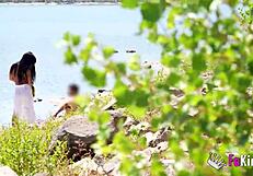 Natalii Quinn hunts cock voyeur style at Madrid reservoir