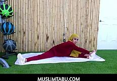 Arab wife Kira Perez cheats fucking trainer in hijab