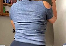 damn that culona looks hot in those tight leggins 😍🍑