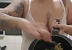 me comeria com essa camisola... god i crave it so bad