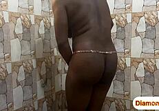 Ghanaian Ebony Bends Over in Bath for Super Intense Standing Doggystyle Thrill