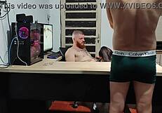 damn i love pounding this big ass hottie bareback backstage till she squirts everywhere