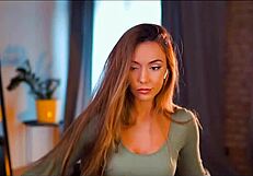 Wow her skinny yoga body looks amazing on webcam right now