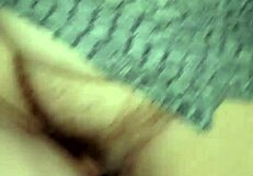 Milf rubs thick cum deep into cervix for pregnancy